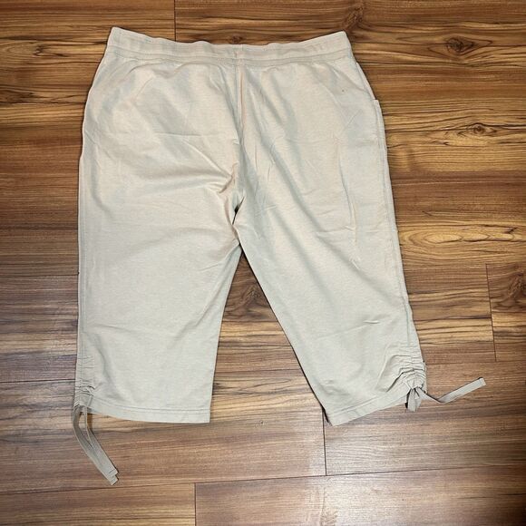 Bobbie Brooks Women 2X Khaki Pull On Capri Pants Elastic Waist - Picture 5 of 8